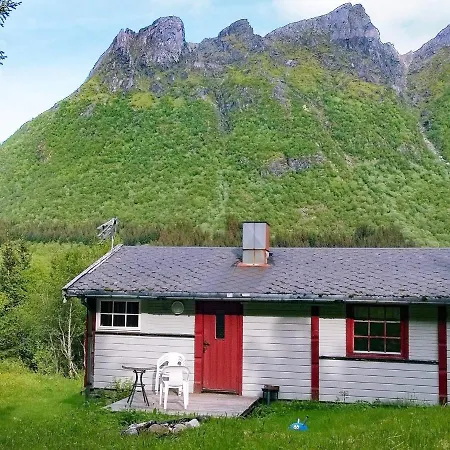 Feriehus Two-bedroom In Engavagen 1 *